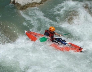  Kayak en balsa en las gargantas 